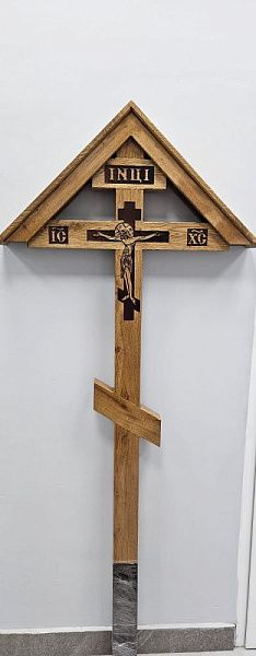 Крест средней с крышей
